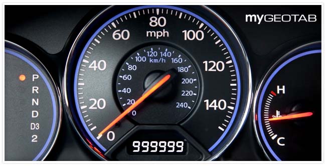 Image of a vehicle speedometer with a odometer value of 999999