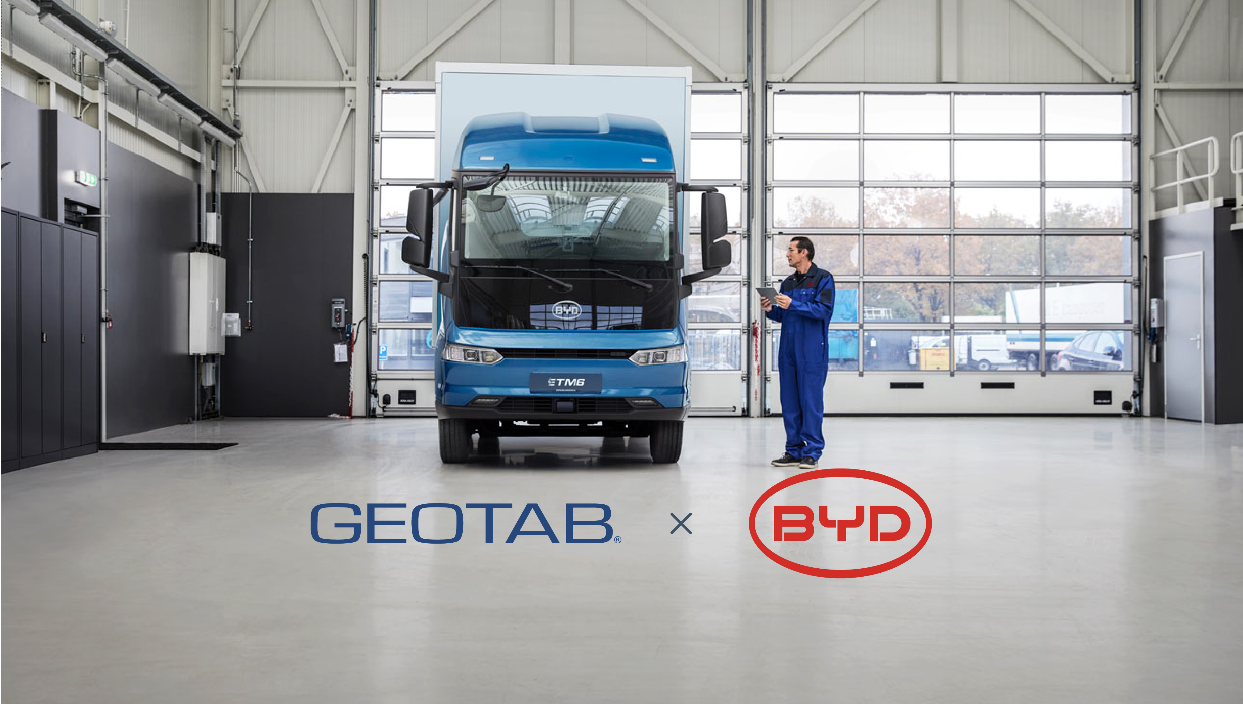 BYD Truck and Geotab und BYD Logo